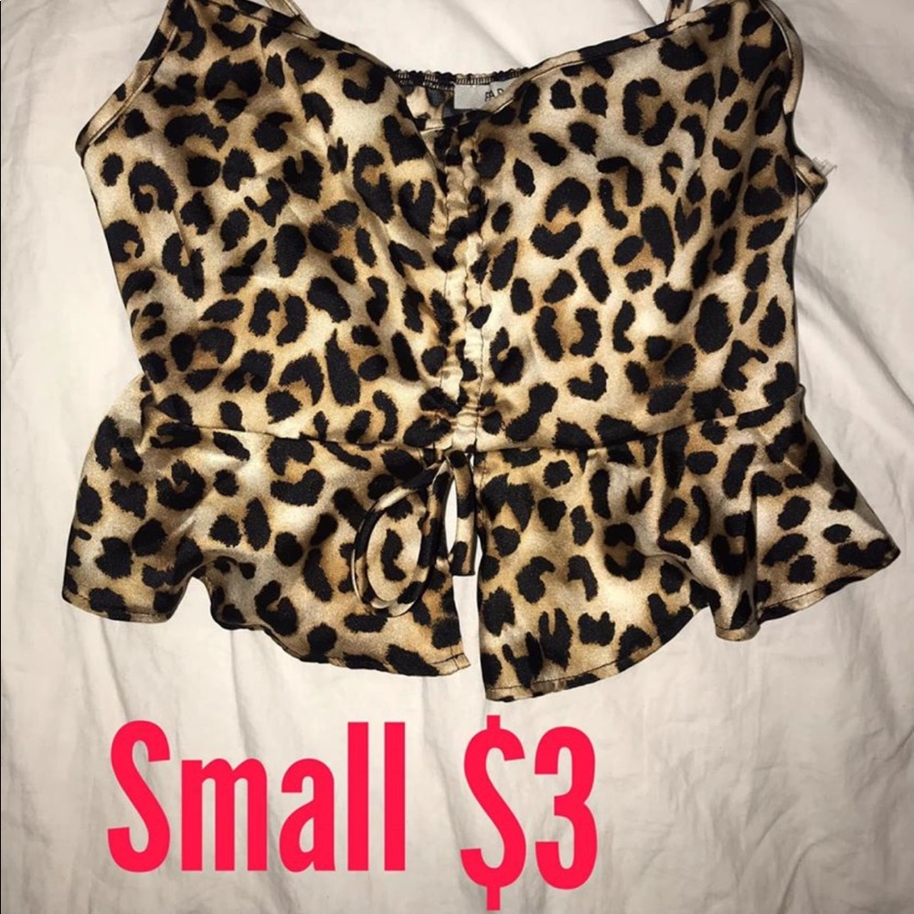 Women’s Tops - Picture 3 of 8